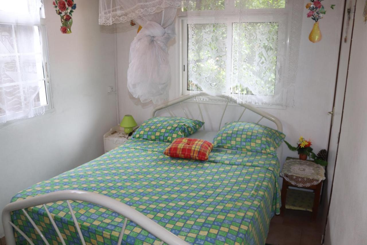 Locat Depot Villa Bouillante Kültér fotó